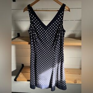 Final Sale $5! Chaps Women’s Dress navy and white polka dots Size M